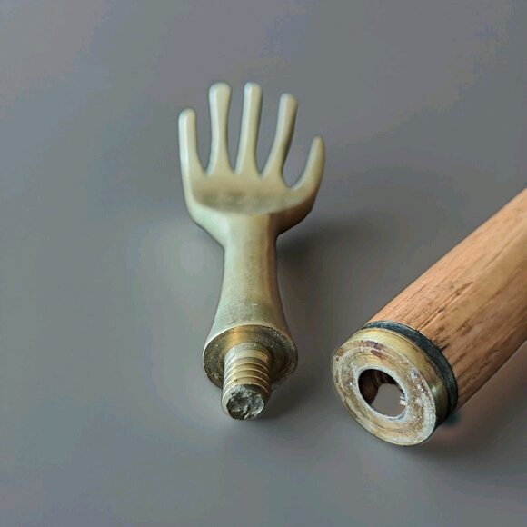 Back Scratcher Removeable Brass Hand Five Fingers  Wood Handle-19 inch- Vintage - Picture 6 of 8
